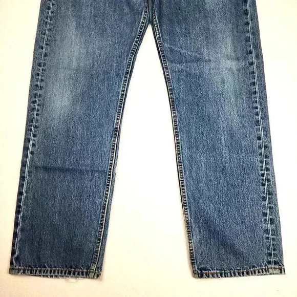 Levi's 505 Regular Fit Mens Denim Jeans 40x32 Straight Leg Classic Zip Fly Blue - Picture 6 of 16